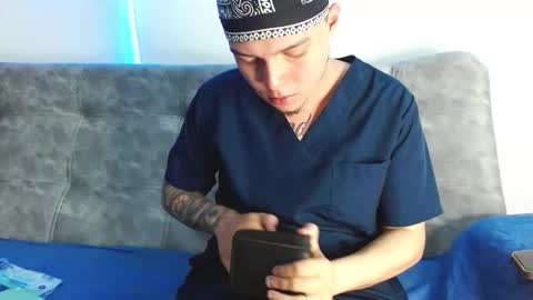 Nick online show from November 2025 06:23:02 PM