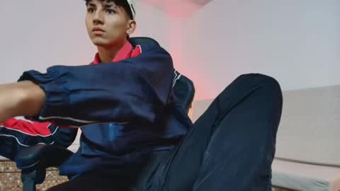valentino_rey online show from May 2026 12:23:01 PM