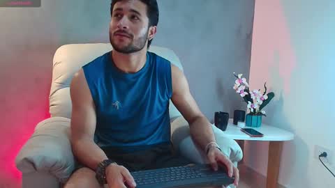 Valentino online show from March 2025 12:39:02 AM