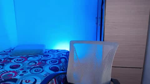 Snapshot of valentinosex_1 chatting on April 2026 11:10:01 PM VALENTINO online show from April 2026 11:10:01 PM