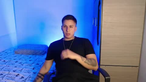 Snapshot of valentinosex_1 chatting on May 2026 11:21:01 PM VALENTINO online show from May 2026 11:21:01 PM