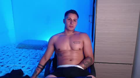 Snapshot of valentinosex_1 chatting on May 2026 12:08:02 AM VALENTINO online show from May 2026 12:08:02 AM