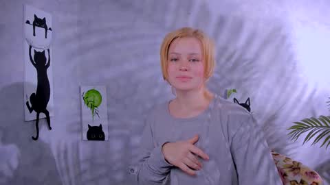 Snapshot of valeri_deviss chatting on December 2025 11:41:02 AM Valeri online show from December 2025 11:41:02 AM