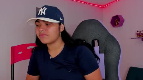 valeri_harpers4 online show from October 2025 01:33:02 AM