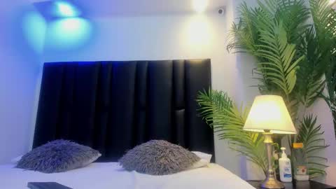 valeri_tafur online show from December 2025 11:06:01 AM