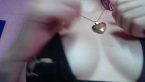 Snapshot of valeria_mendozza chatting on December 2024 07:46:01 AM   online show from December 2024 07:46:01 AM