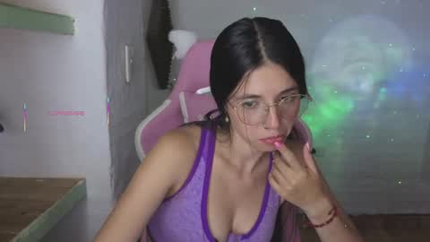   online show from May 2026 12:40:02 AM