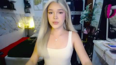 Snapshot of valeria_nikia chatting on July 2026 12:25:01 PM VALERIA online show from July 2026 12:25:01 PM