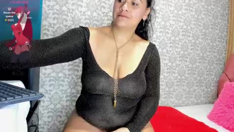 Costume lover online show from April 2026 07:00:01 PM