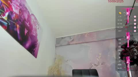   online show from September 2025 01:33:01 PM