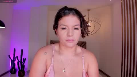 Snapshot of valeriaroldanx chatting on July 2026 11:38:02 AM Valeria online show from July 2026 11:38:02 AM