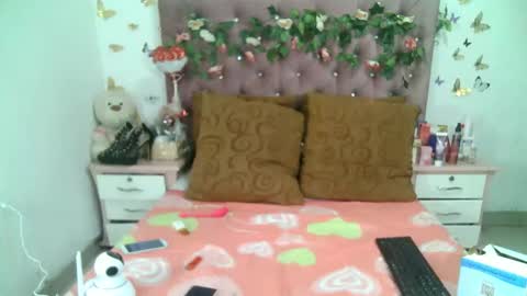 La valerie26 online show from November 2025 01:44:01 AM