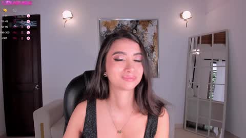 Snapshot of valeriavelvet chatting on February 2025 02:48:02 PM Vale online show from February 2025 02:48:02 PM