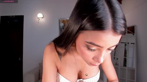 Snapshot of valeriavelvet chatting on February 2025 11:43:02 AM Vale online show from February 2025 11:43:02 AM