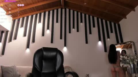 Snapshot of valeriavelvet chatting on February 2025 11:59:02 AM Vale online show from February 2025 11:59:02 AM