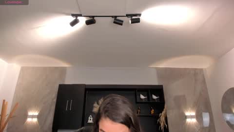 Snapshot of valeriavelvet chatting on March 2025 11:47:02 AM Vale online show from March 2025 11:47:02 AM