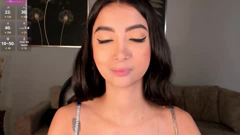 Snapshot of valeriavelvet chatting on September 2025 12:05:02 PM Vale online show from September 2025 12:05:02 PM