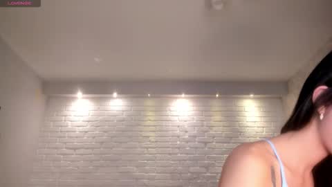 Snapshot of valeriavelvet chatting on November 2025 12:11:02 PM Vale online show from November 2025 12:11:02 PM