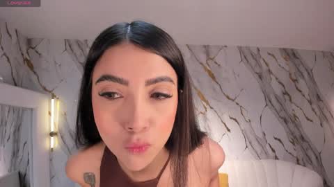 Snapshot of valeriavelvet chatting on April 2026 12:04:01 PM Vale online show from April 2026 12:04:01 PM