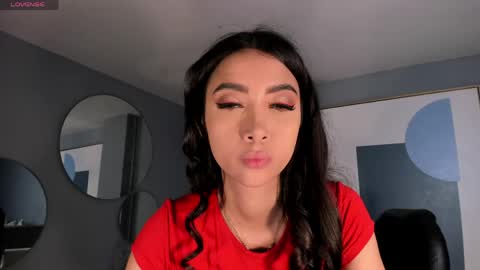 Snapshot of valeriavelvet chatting on May 2026 12:01:01 PM Vale online show from May 2026 12:01:01 PM