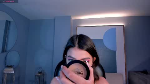 Snapshot of valeriavelvet chatting on July 2026 12:08:01 PM Vale online show from July 2026 12:08:01 PM