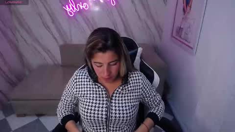 valerie_b online show from February 2025 01:47:02 AM