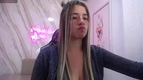 valerie_b online show from February 2025 06:15:02 AM