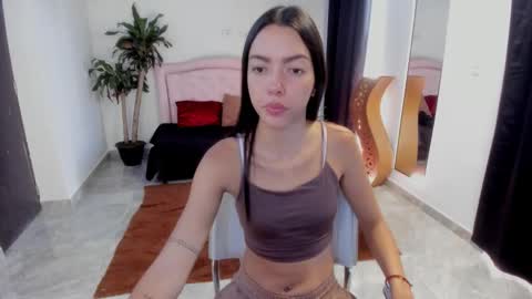 Valerie fox online show from December 2025 02:04:01 PM