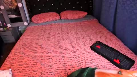 valerie luxe   online show from February 2025 11:43:02 AM