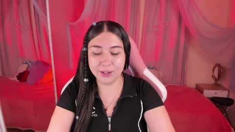 Snapshot of valerie_perez chatting on May 2026 03:28:02 PM vale online show from May 2026 03:28:02 PM