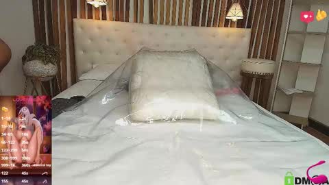 Snapshot of valeriee_lya chatting on January 2026 01:26:02 PM Valerie online show from January 2026 01:26:02 PM