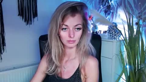 Valerie  online show from February 2025 09:31:01 PM