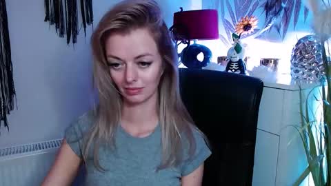 Valerie  online show from March 2025 12:41:02 PM