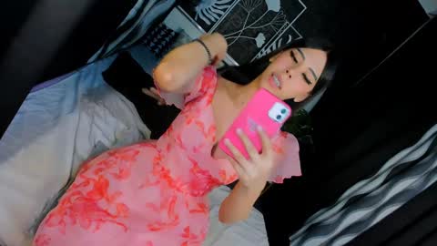 Snapshot of valerieriches chatting on January 2025 02:59:02 PM Valerie online show from January 2025 02:59:02 PM