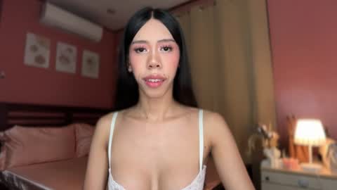 Snapshot of valerieriches chatting on July 2026 06:43:02 PM Valerie online show from July 2026 06:43:02 PM