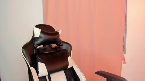 Vale online show from February 2025 03:47:02 AM