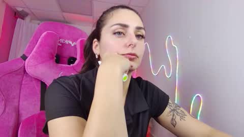 Valerie online show from November 2025 04:18:01 PM