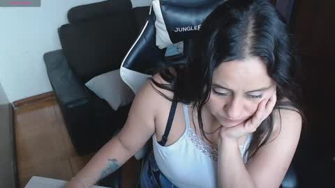 Snapshot of valerimayerss chatting on April 2026 09:21:02 PM ValeriaMayerss online show from April 2026 09:21:02 PM
