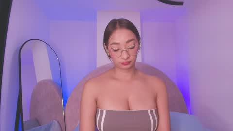 Snapshot of valery_97 chatting on April 2026 03:10:01 AM Valeryn online show from April 2026 03:10:01 AM