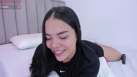 Snapshot of valery__nova chatting on January 2025 05:08:01 PM Cris online show from January 2025 05:08:01 PM