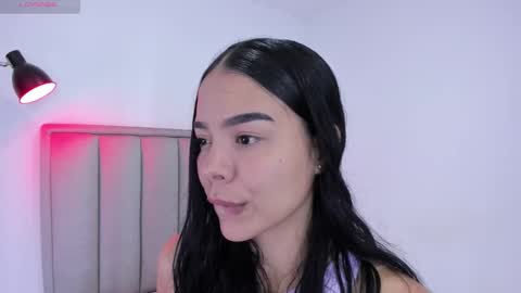 Snapshot of valery__nova chatting on October 2025 01:50:02 AM Cris online show from October 2025 01:50:02 AM