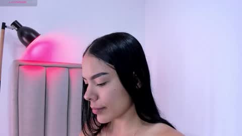 Cris  online show from March 2026 02:06:01 AM