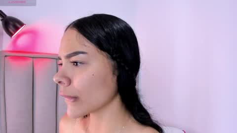 Cris  online show from March 2026 03:01:02 AM