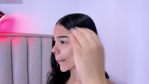 Cris  online show from March 2026 01:16:02 AM