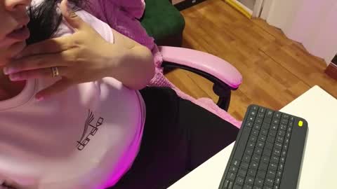 valery cute 18 online show from January 2026 10:52:01 AM