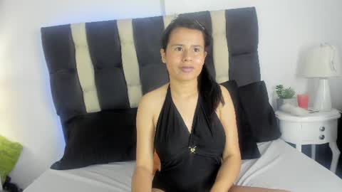 Snapshot of valery_hot692 chatting on June 2026 03:33:01 PM valery_hot692 online show from June 2026 03:33:01 PM