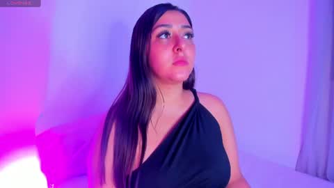 Snapshot of valery_kils chatting on June 2026 01:08:02 AM VALERY online show from June 2026 01:08:02 AM