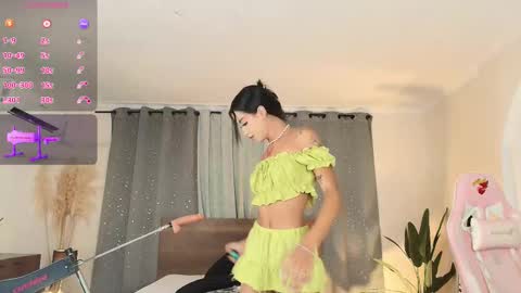 Valery online show from November 2025 01:00:02 PM