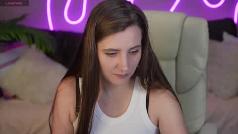 Snapshot of valerymurr chatting on October 2025 06:38:02 PM V A L E R Y  M U R online show from October 2025 06:38:02 PM