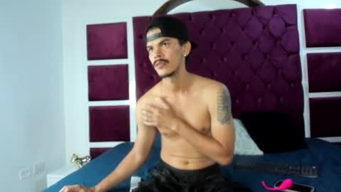 Snapshot of valerystonne_ chatting on September 2025 07:04:01 PM Valery Stonne online show from September 2025 07:04:01 PM